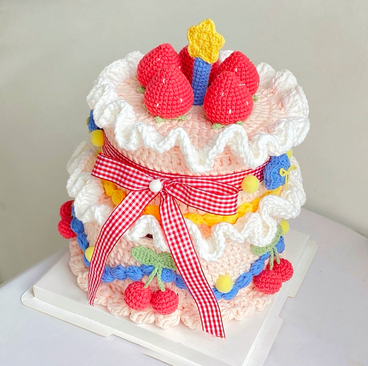 Geburtstagskuchen Häkelset & Fertigprodukt – Handgemachte Deko mit Liebe 🎂🧶-LW05