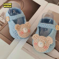 LW14-🧸💙 Handgehäkelte Babyschuhe mit süßem Bären-Design – Weiche Neugeborenen-Schuhe 👶🎁