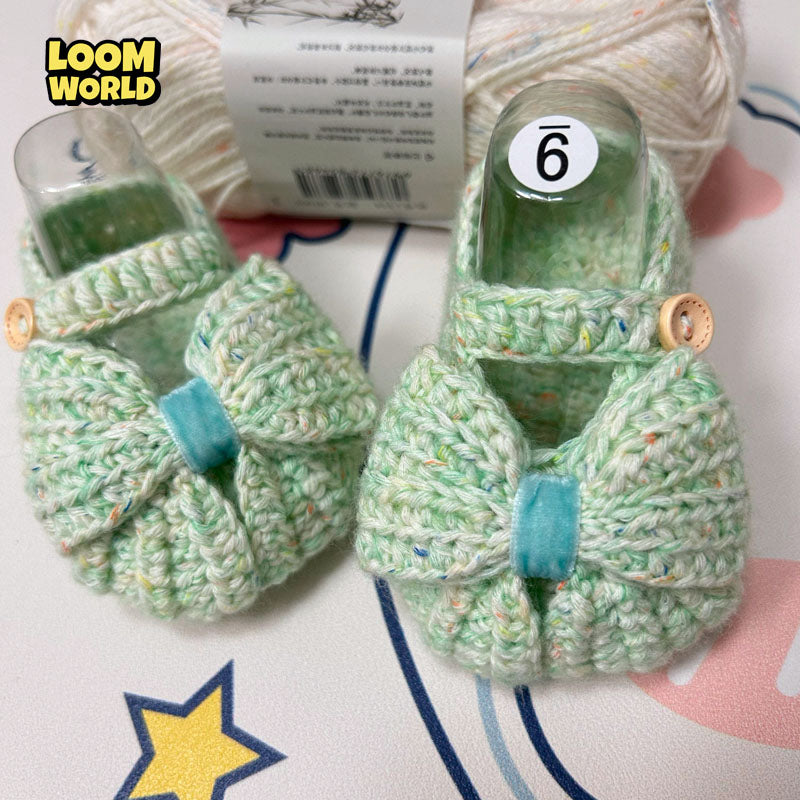 LW19-🎀💚 Handgehäkelte Babyschuhe mit Schleife – Weiche Neugeborenen-Schuhe 👶✨